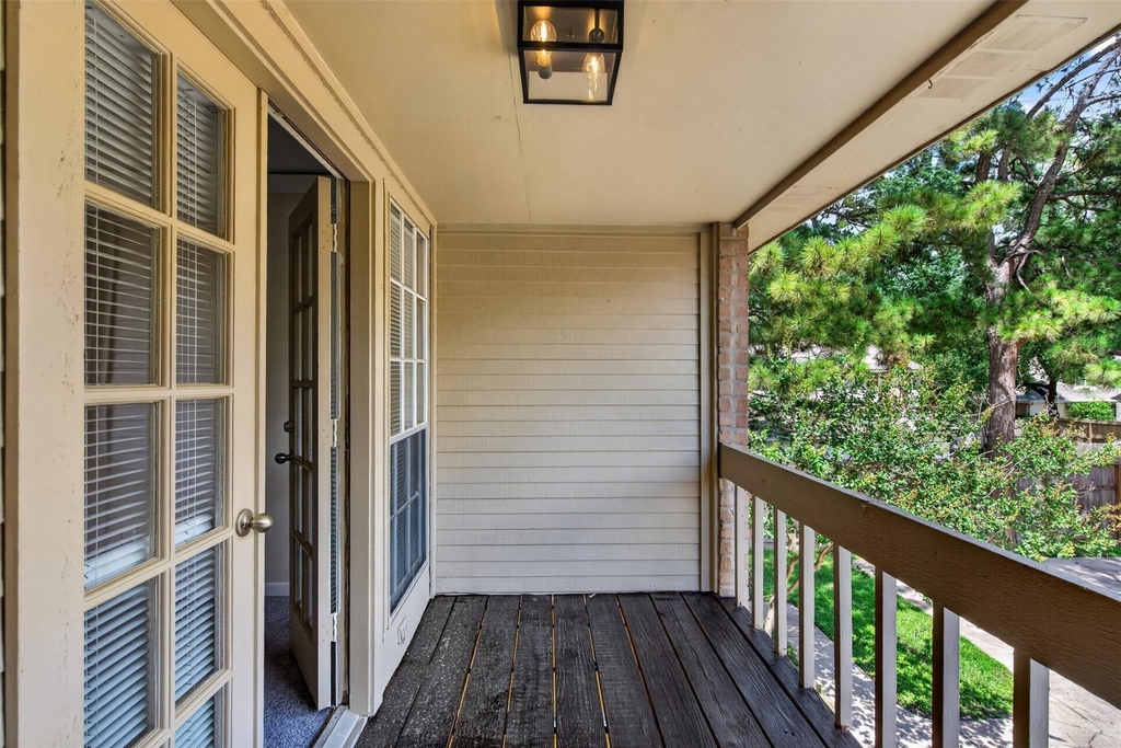 5515 Strack Road - Photo 44