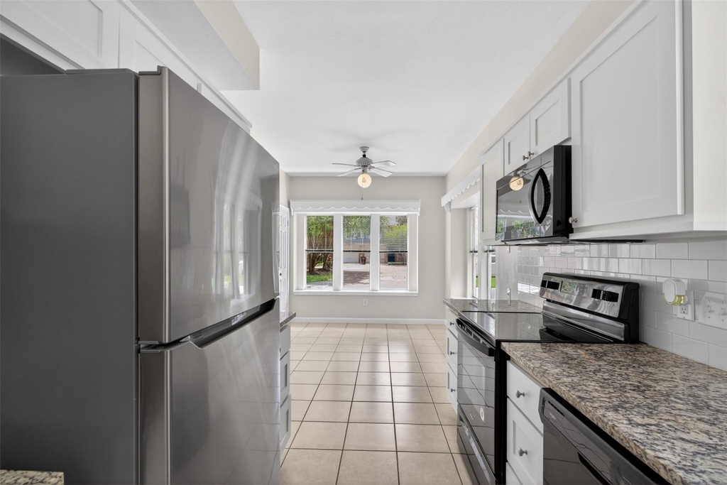 5515 Strack Road - Photo 14