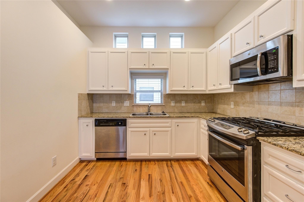 2710 Hullsmith Drive - Photo 12