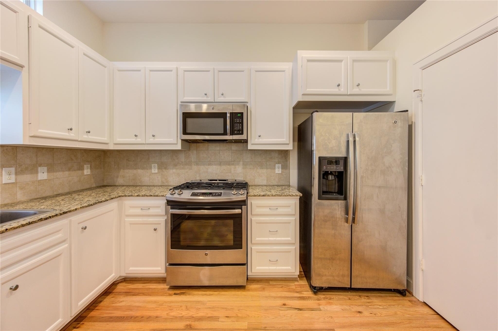 2710 Hullsmith Drive - Photo 13