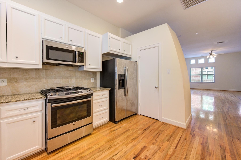 2710 Hullsmith Drive - Photo 8