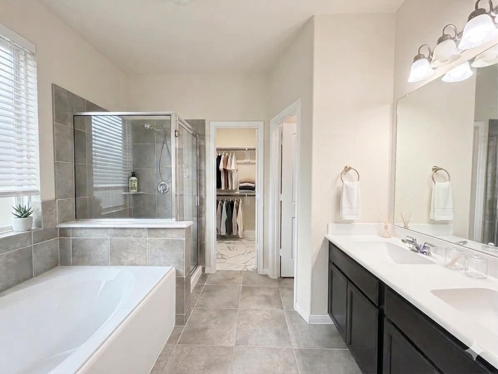 1247 S Maple Drive - Photo 8