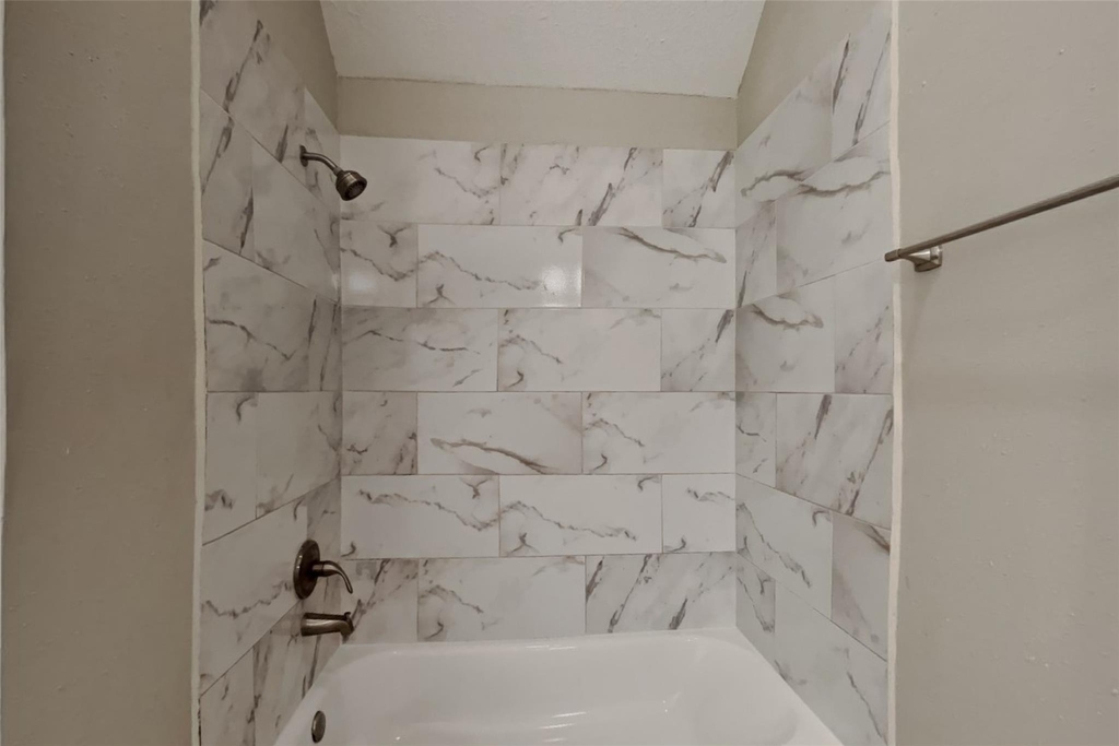 13215 Noblecrest Drive - Photo 8