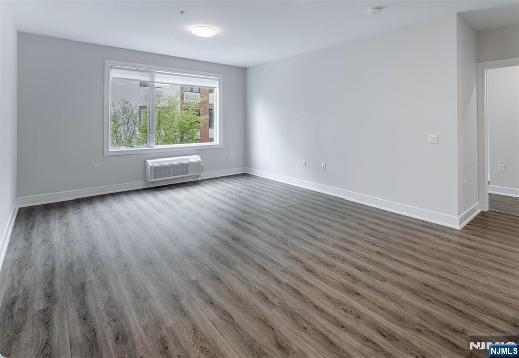 470 Main - Photo 7