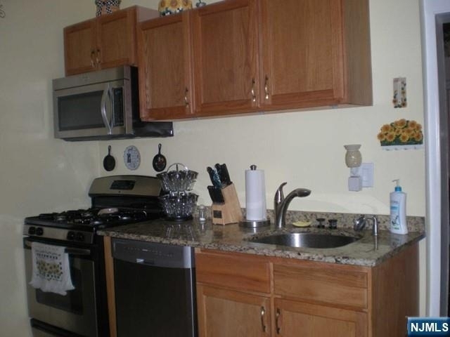 147 Phelps - Photo 5