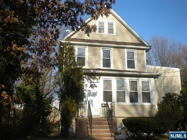 147 Phelps - Photo 0