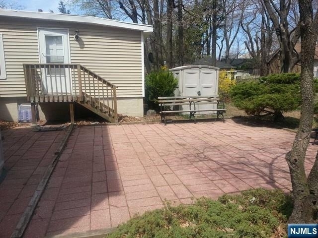 147 Phelps - Photo 14