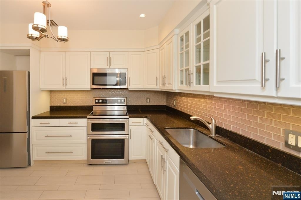 140 Bellair - Photo 13