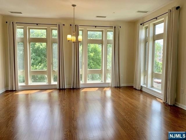 3325 Riverview - Photo 3