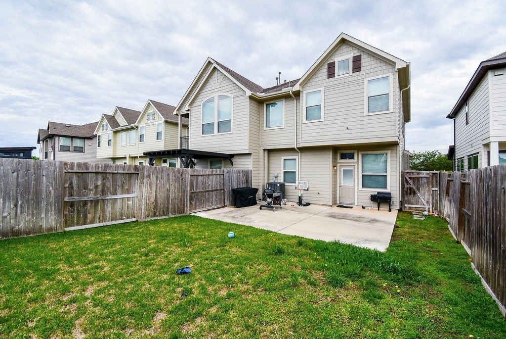 8726 Laurel Crest Drive - Photo 17