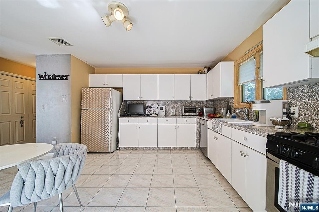 408 7th - Photo 12