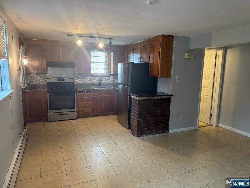 175 Delafield - Photo 1