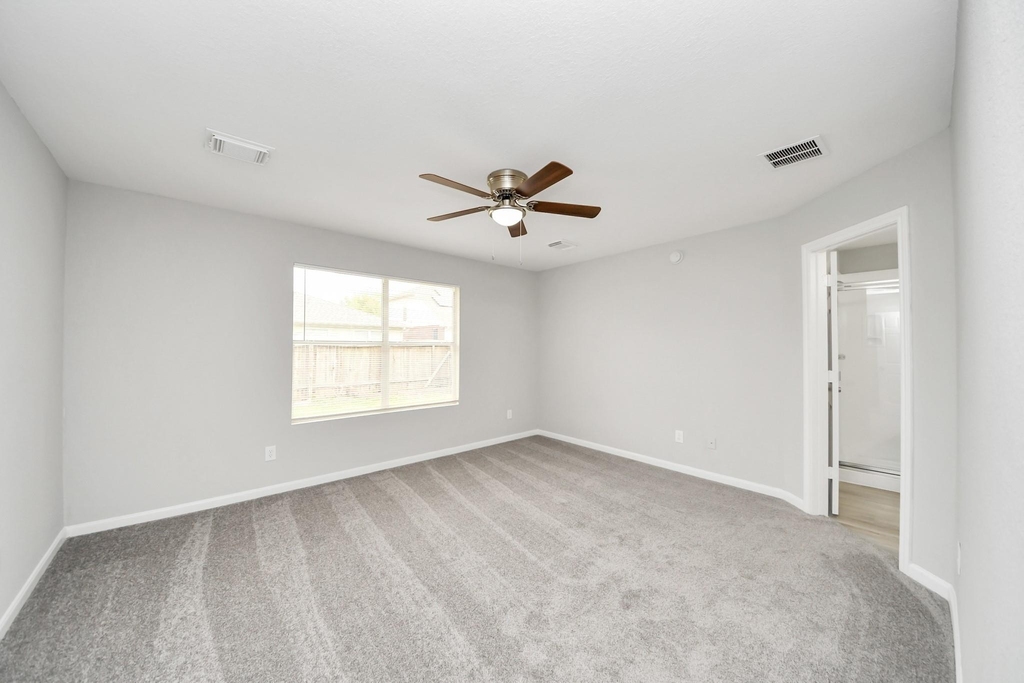 19618 Beachy Court - Photo 15
