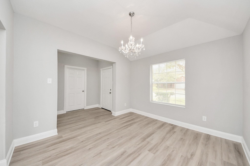 19618 Beachy Court - Photo 4