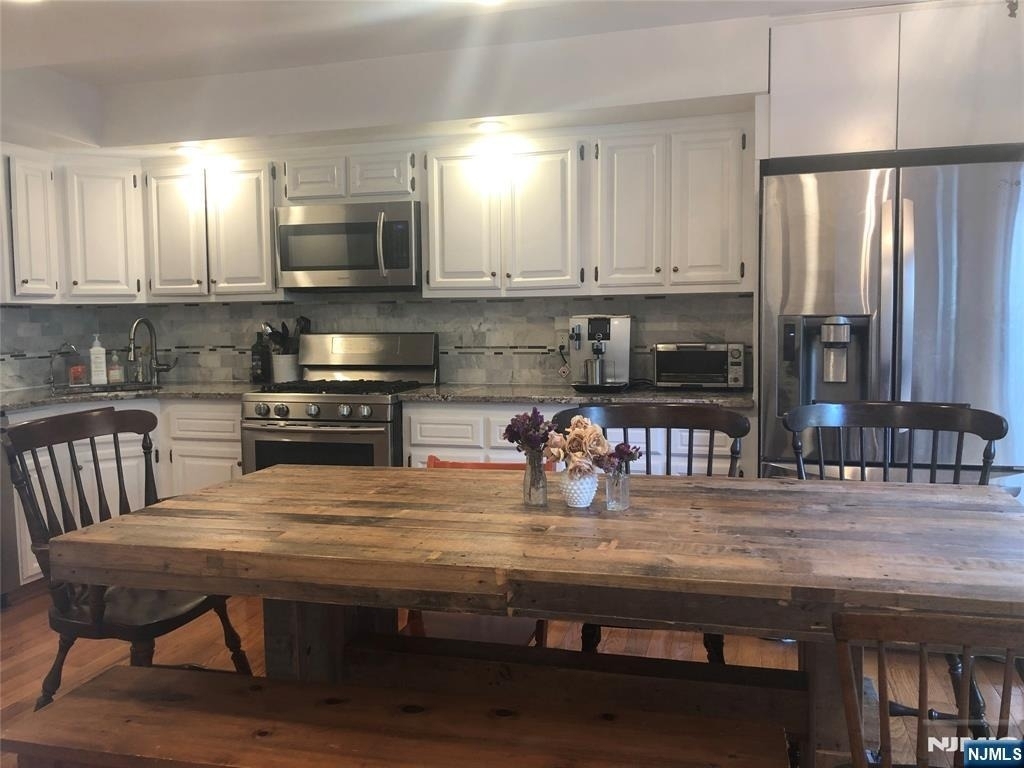 82 Meadowview - Photo 6
