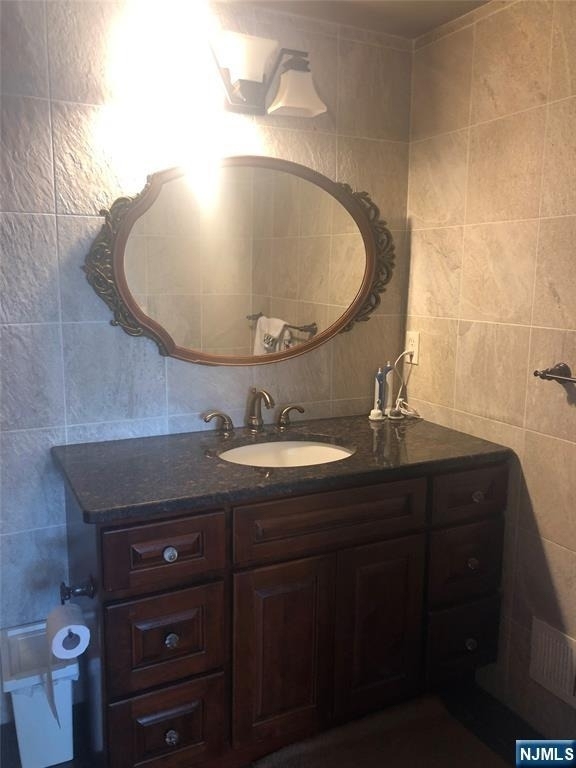 82 Meadowview - Photo 11