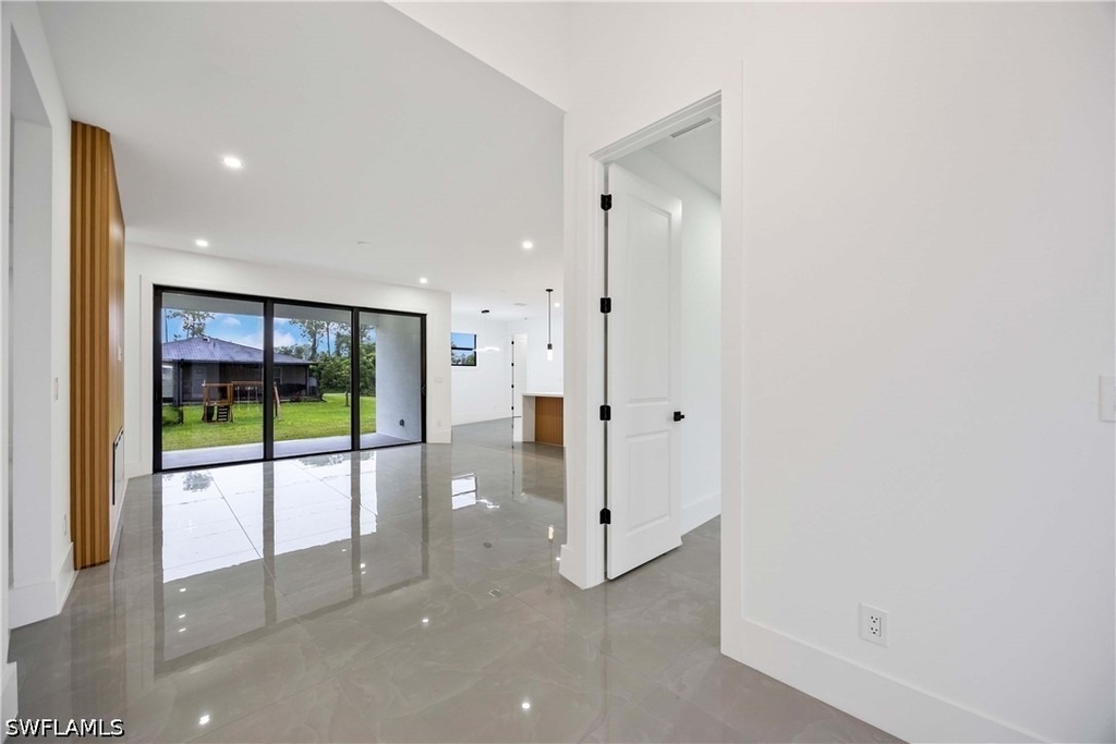 2504 23rd Street W - Photo 5