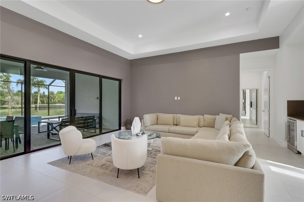 653 23rd Street Sw - Photo 8