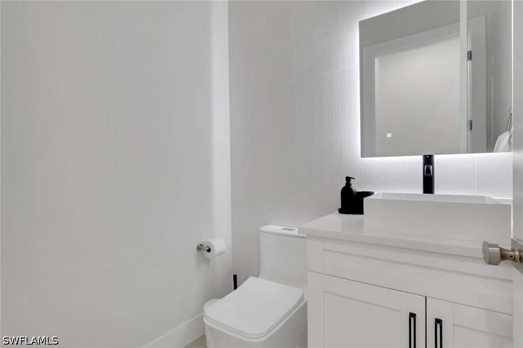 653 23rd Street Sw - Photo 18