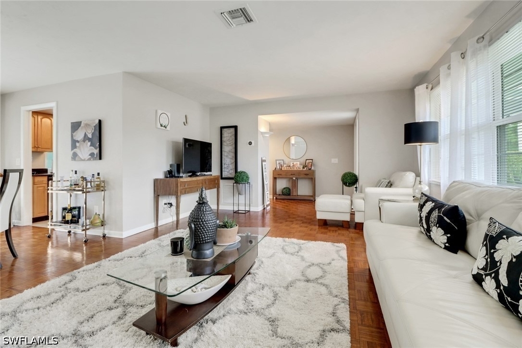 4556 Lakewood Boulevard - Photo 3