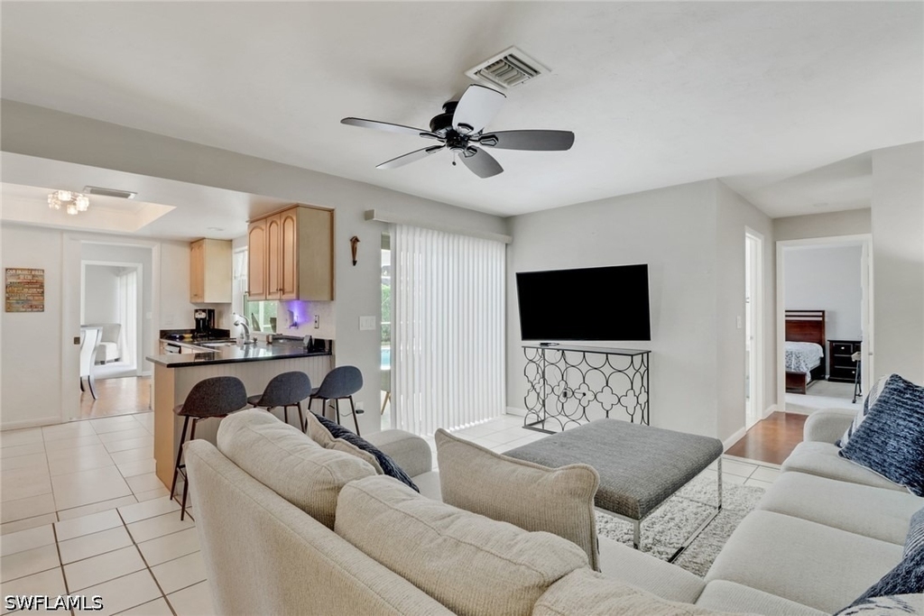 4556 Lakewood Boulevard - Photo 5