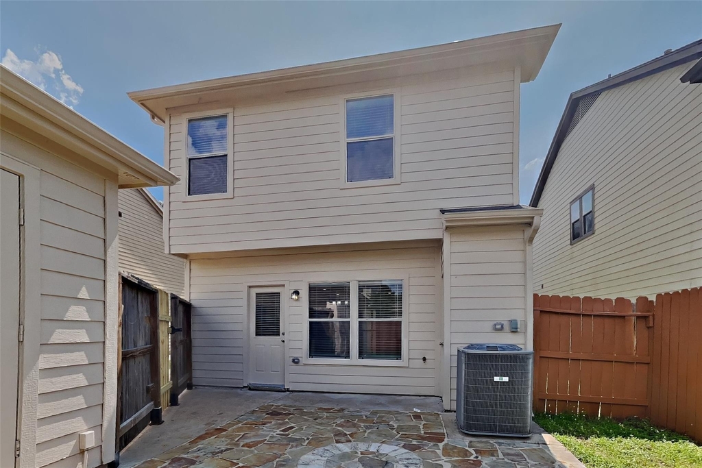 6211 Gillian Park Drive - Photo 16