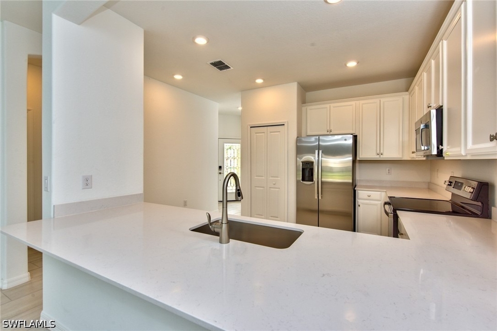 2591 Vine Avenue - Photo 4
