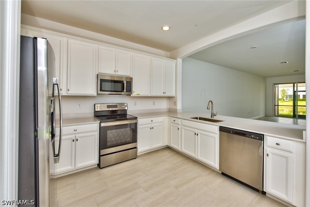 2591 Vine Avenue - Photo 6
