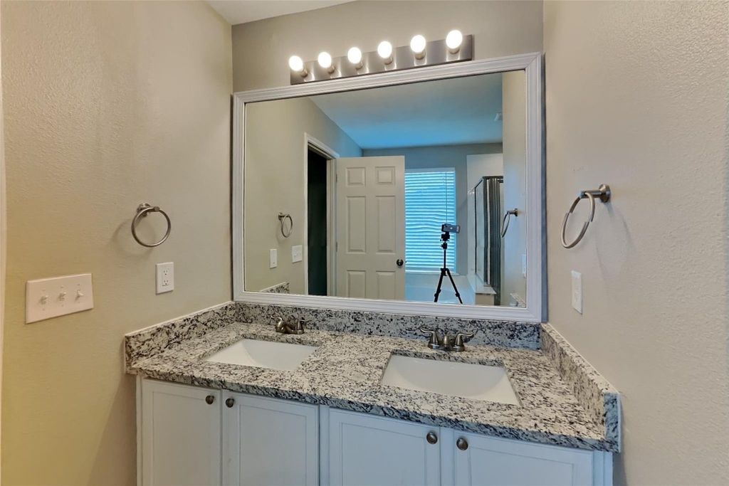 4714 Pin Oak Creek Lane - Photo 7