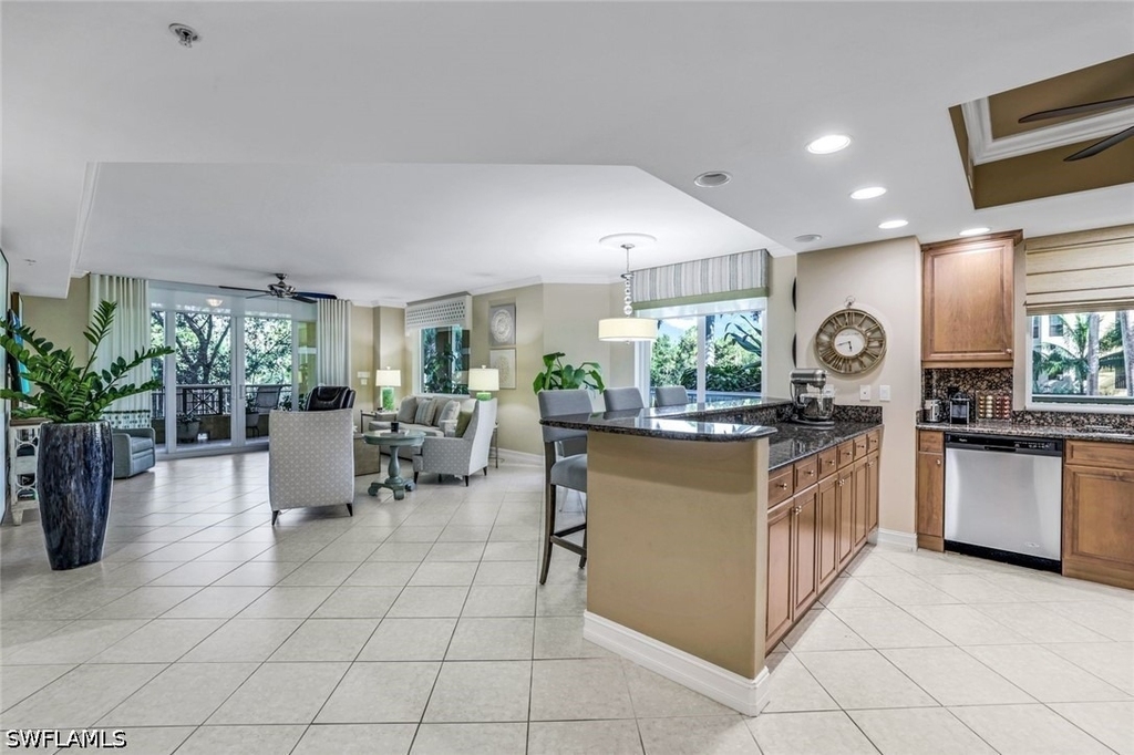 2728 Tiburon Boulevard E - Photo 4