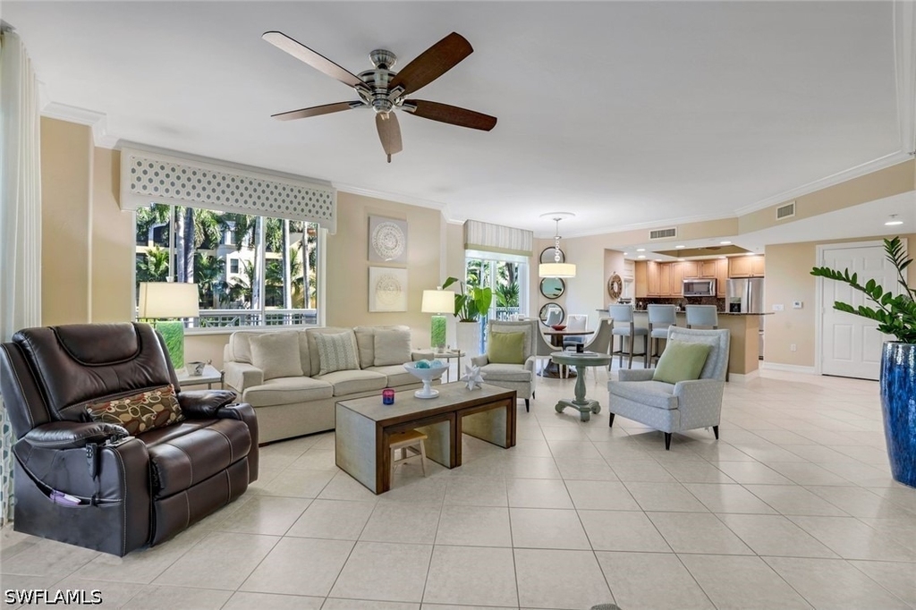 2728 Tiburon Boulevard E - Photo 2