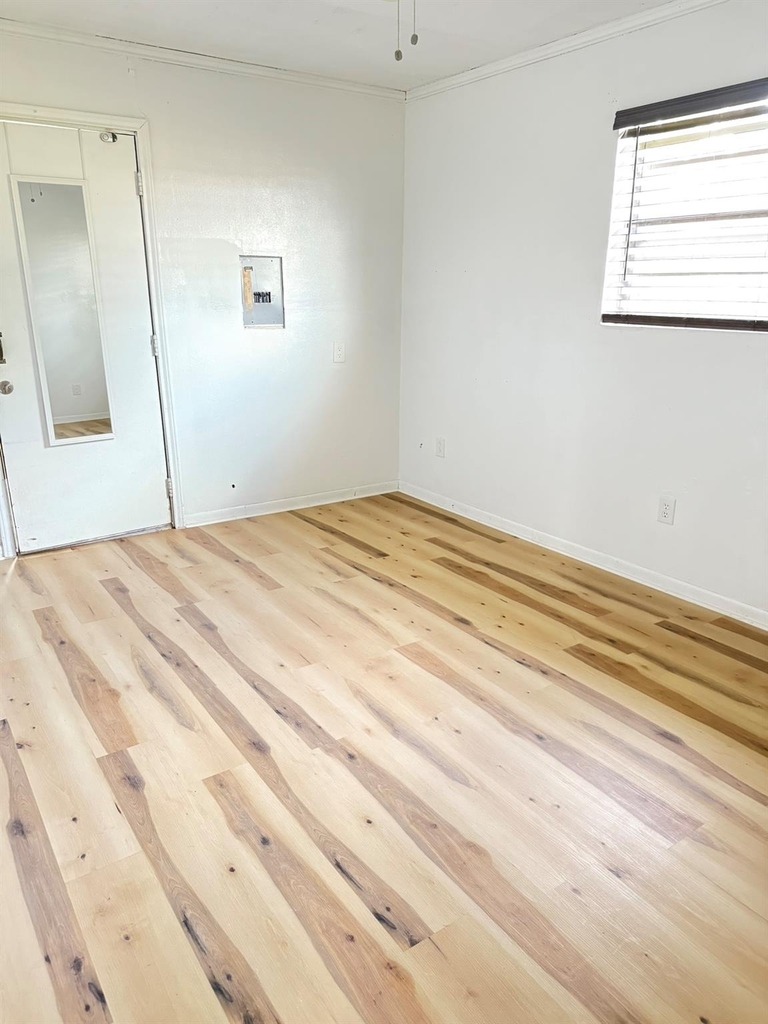 11414 Sralla Road - Photo 10