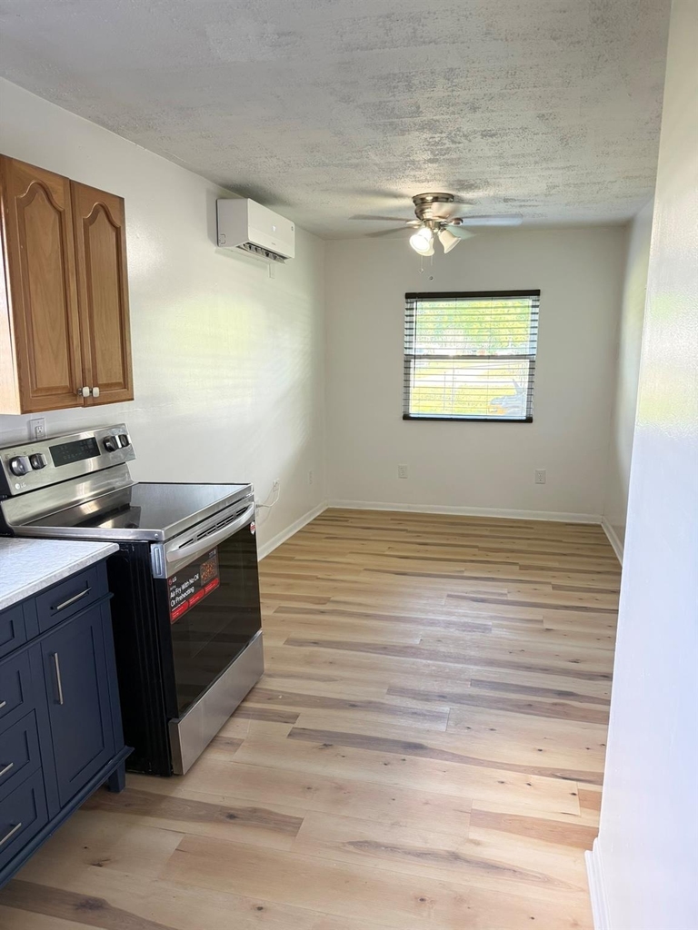 11414 Sralla Road - Photo 6