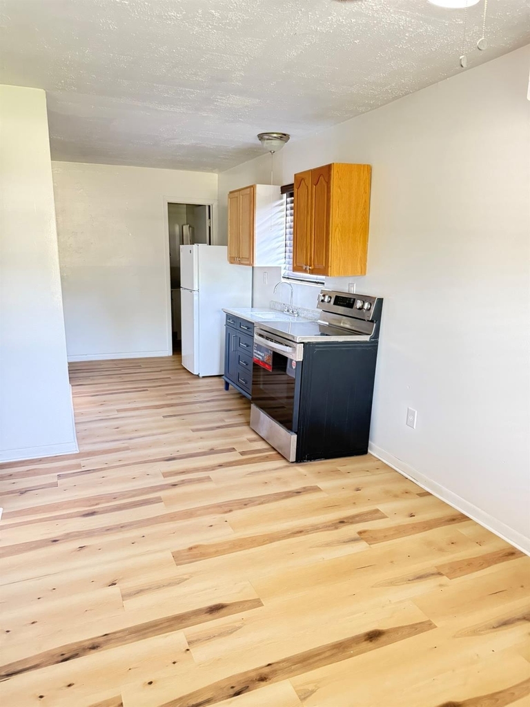 11414 Sralla Road - Photo 12