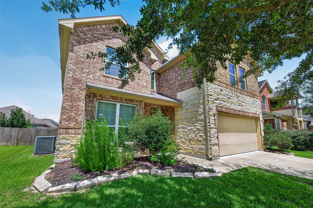 25018 Diamond Ranch Dr - Photo 1
