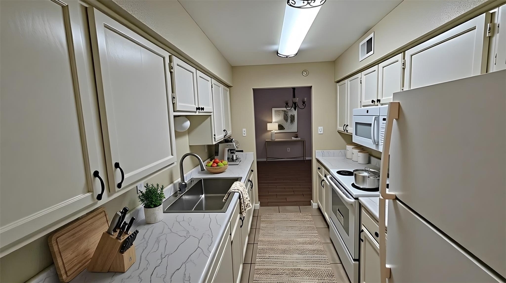 7400 Bellerive Drive - Photo 7