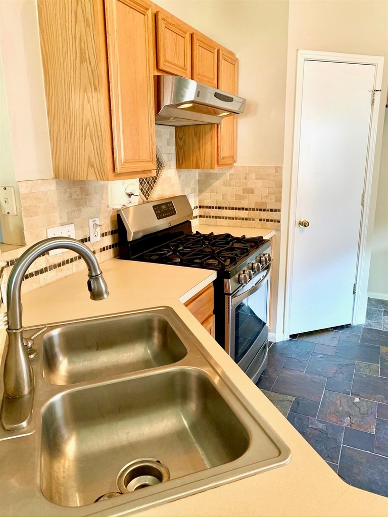 205 Mammoth Springs Lane - Photo 4