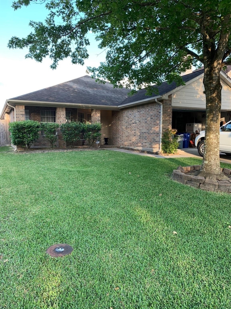 205 Mammoth Springs Lane - Photo 0