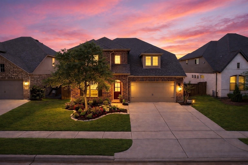 7111 Pondhawk Drive - Photo 1
