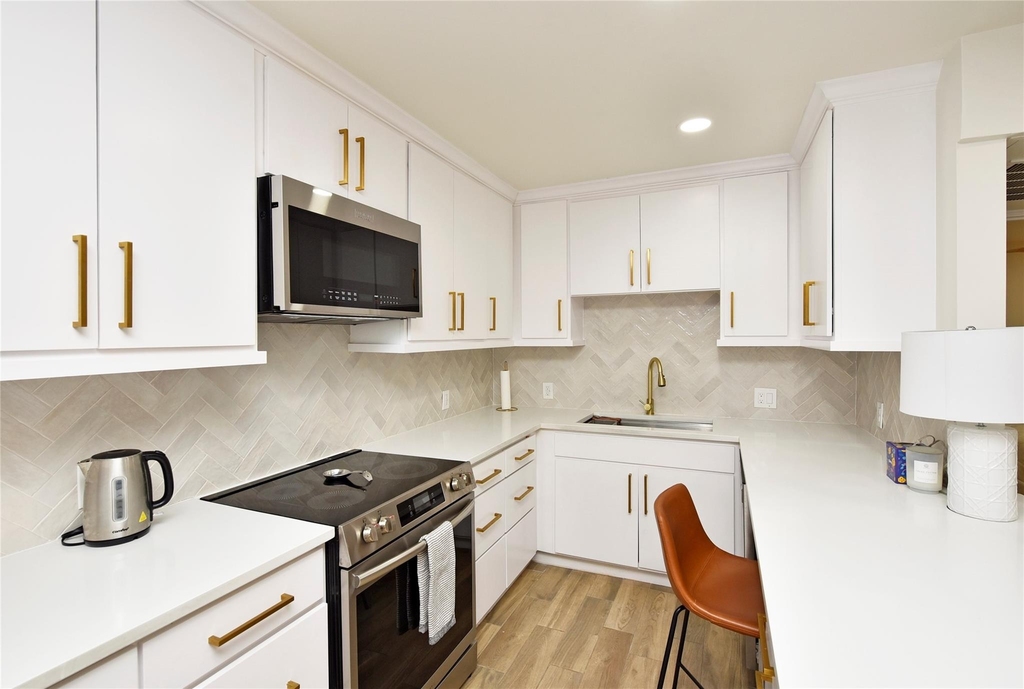 3224 Timmons Lane - Photo 13