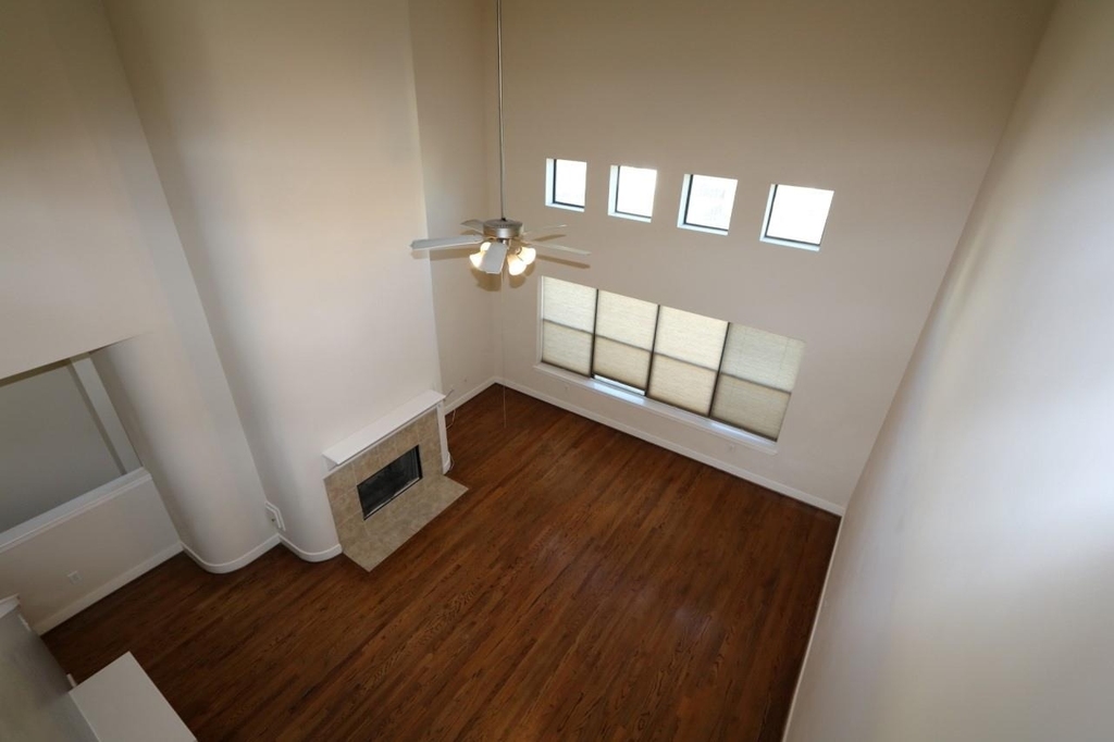 1046 W 25th Street - Photo 15