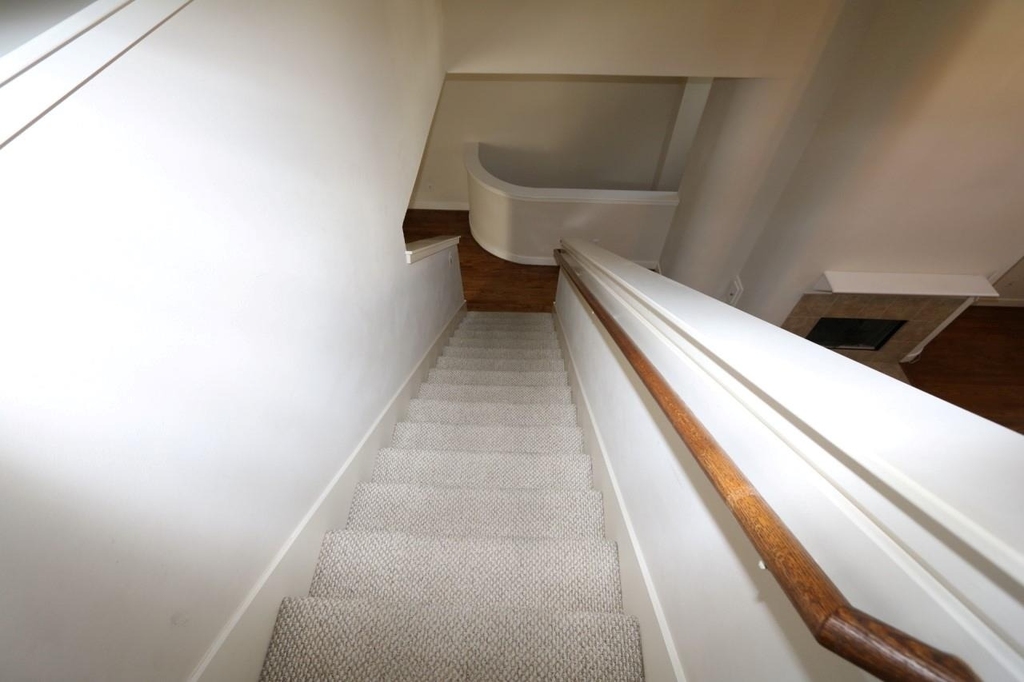 1046 W 25th Street - Photo 14