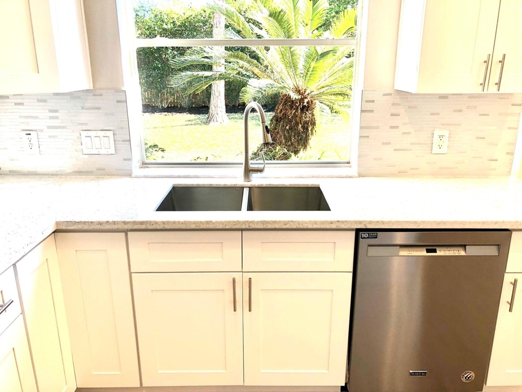 5711 Silver Bay Court - Photo 8