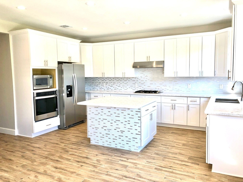 5711 Silver Bay Court - Photo 6
