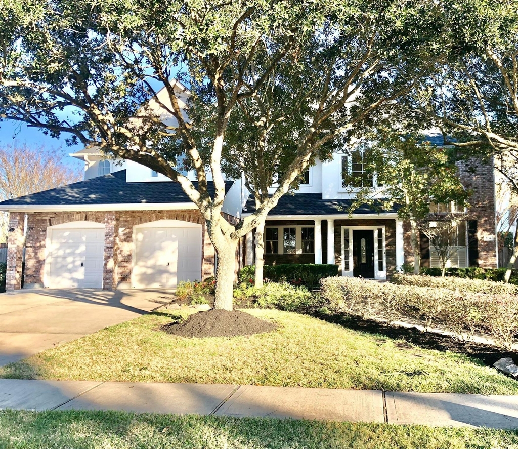 5711 Silver Bay Court - Photo 0