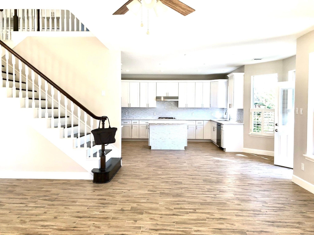 5711 Silver Bay Court - Photo 5
