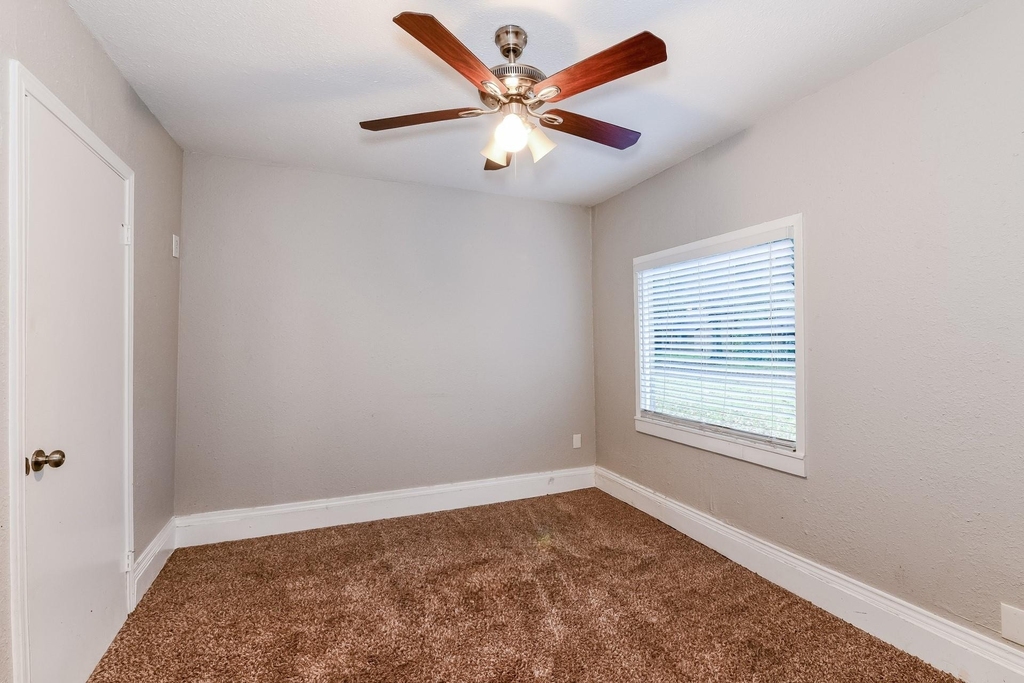 5721 Melanite Street - Photo 13