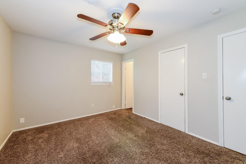 5721 Melanite Street - Photo 10