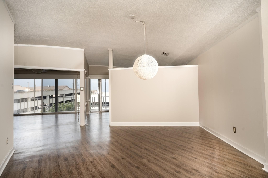 823 S Water Street - Photo 1