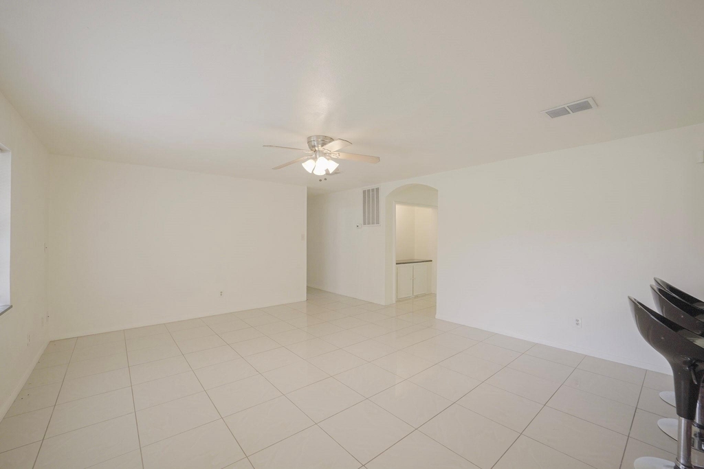 9811 Mango Street - Photo 14